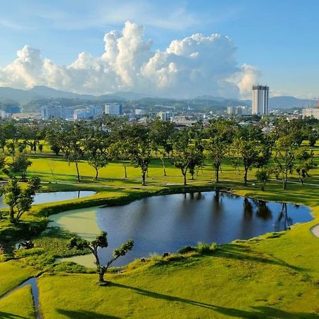 Dreamy 2Br Condo, With A Golf Course View Cebu Kültér fotó
